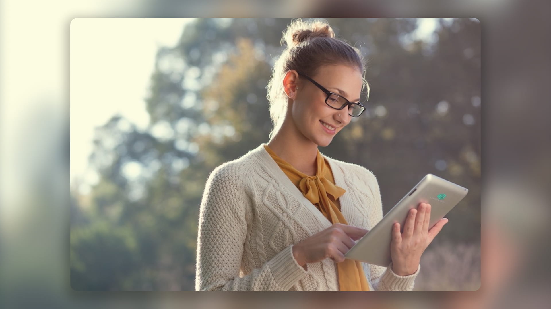 Person mit einem Tablet in der Hand